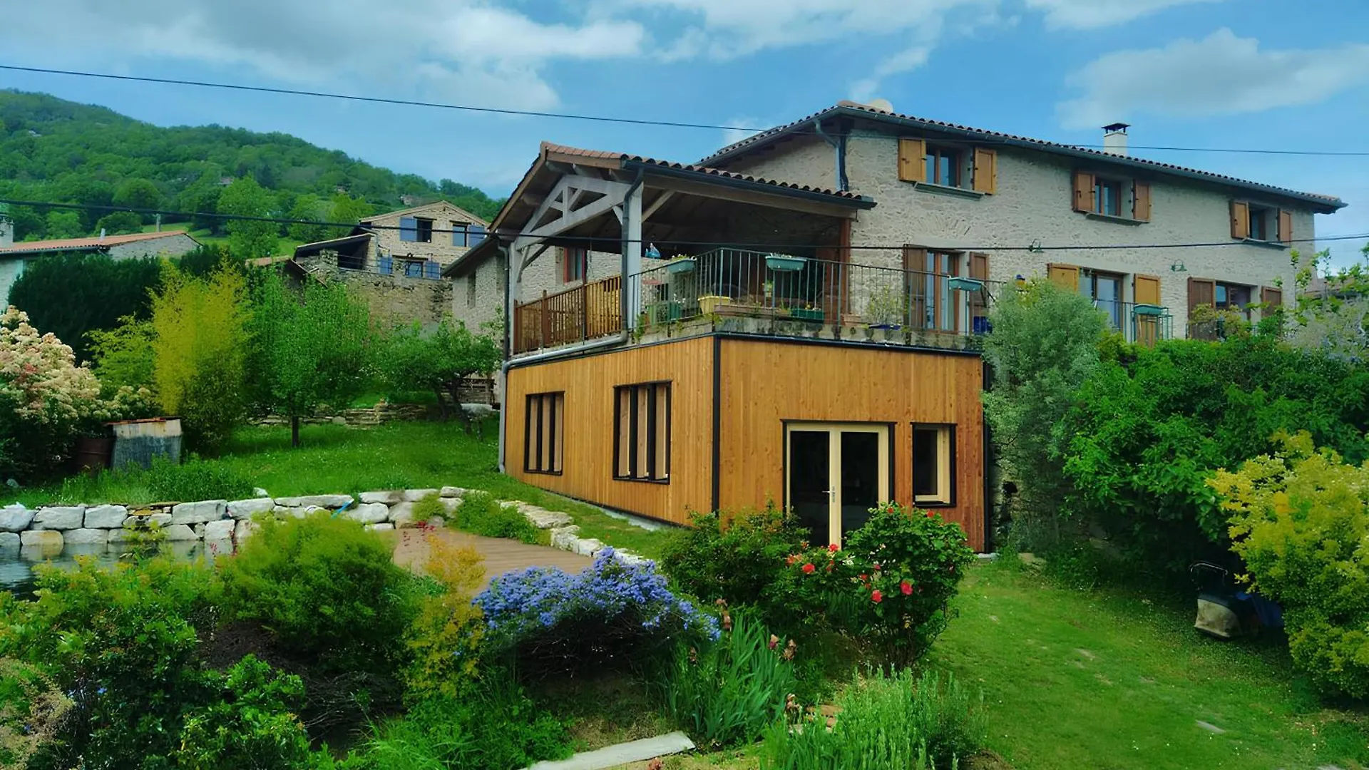 Chaussan Les Hirondelles Du Baudoy B&B