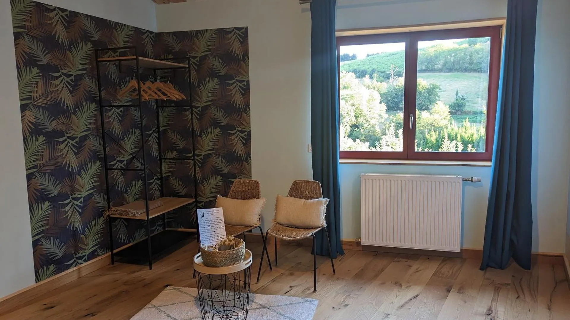 Chaussan Les Hirondelles Du Baudoy B&B